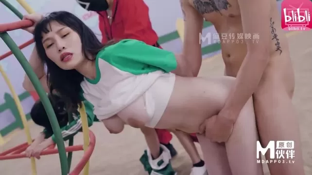 Сюжеттік және орысша аудармасы бар порнофильм Теледидар жұлдыздары бейнеленген порно видеолар