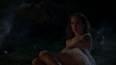 Lotte Verbeek Çıplak - Outlander 1. Sezon 10. Bölüm (2015) HD 1080p