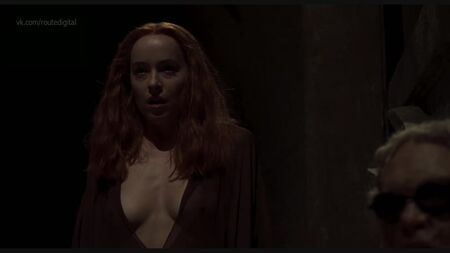 Dakota Johnson, Mia Goth vb. Çıplak - Suspiria (2018) HD 1080p Çevrimiçi İzle
