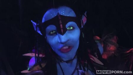[MoviePorn] Zoe Saldana — Porndora [Avatar, 2009] [POV, Tamamen seks, Üniforma]