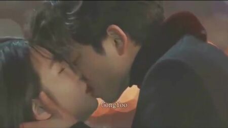 GONG YOO'NUN ATEŞLİ ÖPÜŞME SAHNESİ Tüm