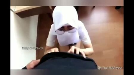 Endonezya Lise Öğrencileri Başörtülü Porno - XNXX.COM.mp4