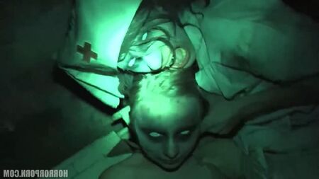 HorrorPorn: Hemşireler dinlenirken bir adamla sevişiyor (korku filmi) (porno, xxx, tam, göğüsler, kalça, boşalma, çiftler, oral seks, genç, birinci şahıs bakış açısı, penis, sik, erotik)