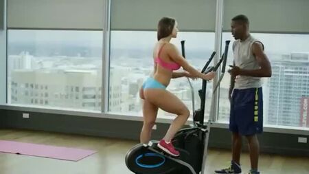 Kendra Lust'un spor salonu antrenmanı