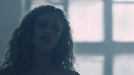Lucy Aarden Çıplak - Ölüm Yarışı 4: Anarşinin Ötesinde (2018) HD 1080p Çevrimiçi İzle