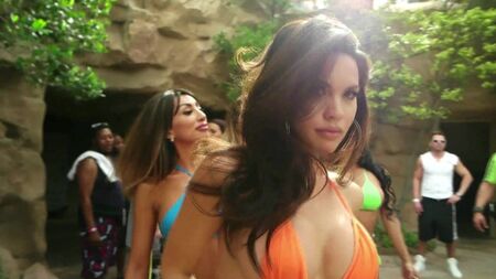 Tawny Jordan: Büyük HD göğüsler