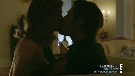 Christine Evangelista Çıplak - The Arrangement (2017) HDTV 720p
