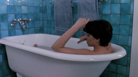 Annabella Sciorra Çıplak - Karanlıkta Fısıltılar (1992) 1080p