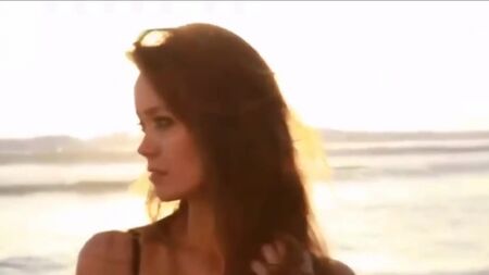 Summer Glau'ya adanmış seksi ve çekici bir övgü
