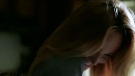 Caity Lotz'a seksi bir övgü