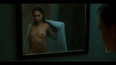 Rosa Salazar ("Brand New Cherry Flavor" 1. sezon, 2021'deki çıplak sahneleri)