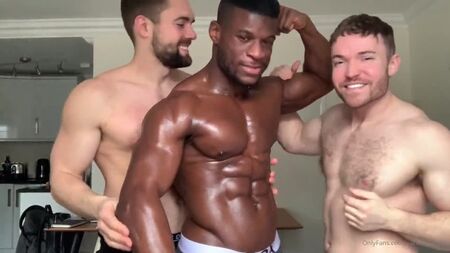 Daniel Shoneye, Gabriel Cross ve Griffin Barrows [OnlyFans Gay]