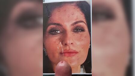 Varga Izabella'nın boşalma sahnesi - ağır çekim