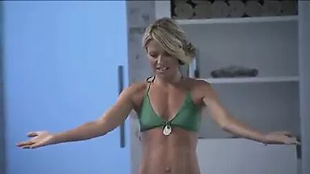 Kelly Ripa - Islak Bikini