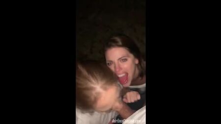 [Onlyfans] Adriana Chechik & Megan Rain - herkesin önünde oral seks, yüzüne boşalma