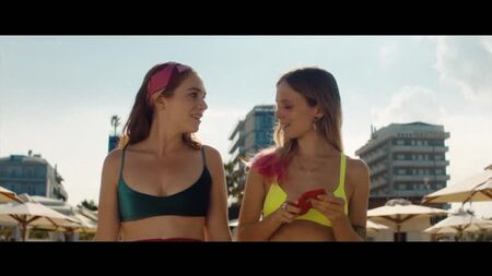 Alice Pagani, Isabella Ferrari, Benedetta Porcaroli vb. - Riccione Güneşi Altında (2020) HD 1080p Çıplak mı? Seksi! Çevrimiçi İzle