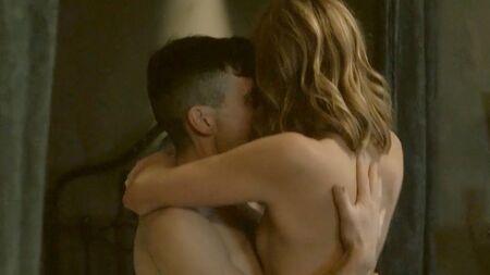 Annabelle Wallis, Peaky Blinders'da Bir Adamın Üzerine Çıkıyor – ScandalPlanet
