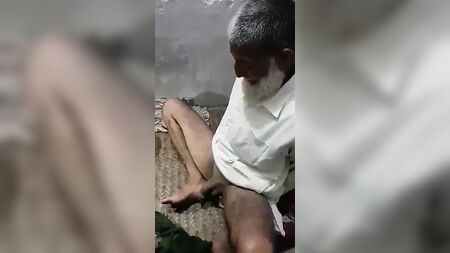 Pakistanlı Pathanlı Gümüş Sakallı Büyükbabaların Toplu Seks Partisi